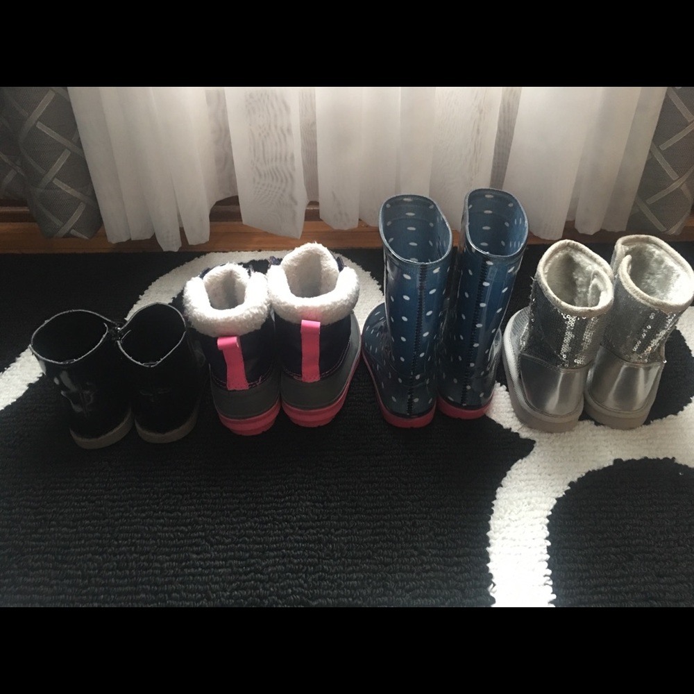 Lot of Toddler Girl Boots! Size 9 😍
